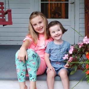 Meet your Posher, Tia